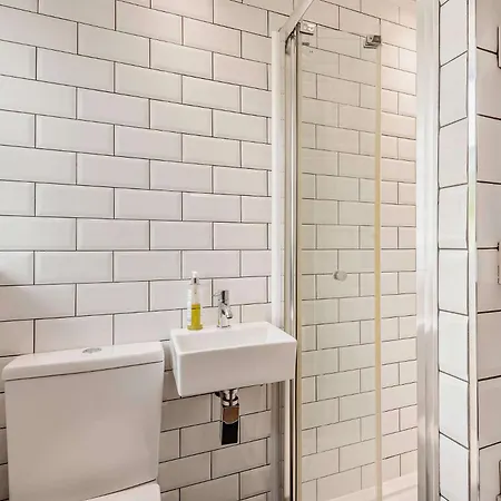 Prázdninový dům 4 Bed In Sz037 *